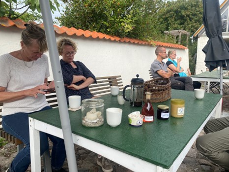 På ”Skarø-is” gårdcaféen, Skarø